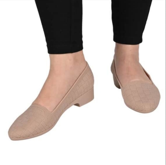 🌺Beige Jelly Bean Shoes🌺 - Picture 1 of 5
